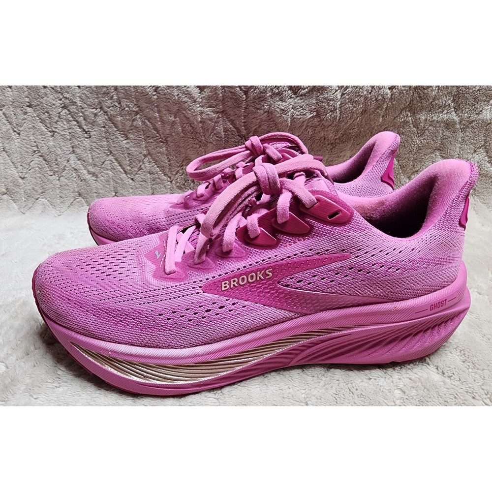 Brooks Ghost 15 Pink Running Shoes Womens 8.5 Medium B